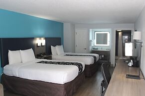 La Quinta Inn & Suites by Wyndham Oceanfront Daytona Beach
