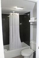 La Quinta Inn & Suites by Wyndham Oceanfront Daytona Beach