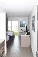 La Quinta Inn & Suites by Wyndham Oceanfront Daytona Beach