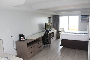 La Quinta Inn & Suites by Wyndham Oceanfront Daytona Beach