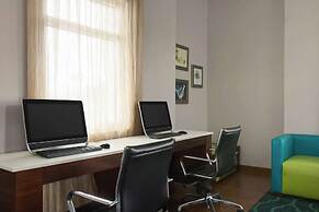 La Quinta Inn & Suites by Wyndham Oceanfront Daytona Beach