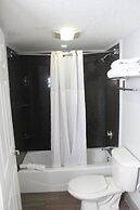 La Quinta Inn & Suites by Wyndham Oceanfront Daytona Beach