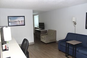 La Quinta Inn & Suites by Wyndham Oceanfront Daytona Beach