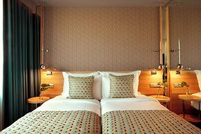 Zeus Wyndham Grand Athens