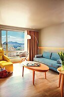 Zeus Wyndham Grand Athens
