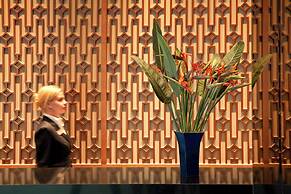 Zeus Wyndham Grand Athens