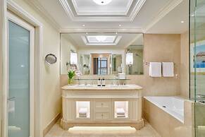 Four Seasons Hotel Cairo at Nile Plaza