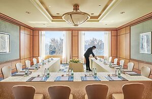 Four Seasons Hotel Cairo at Nile Plaza