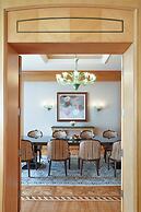 Four Seasons Hotel Cairo at Nile Plaza