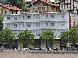 Petit Palace Tamarises