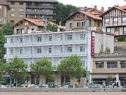 Petit Palace Tamarises