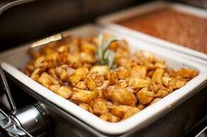 Premier Resort Mpongo Private Game Reserve