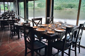 Premier Resort Mpongo Private Game Reserve