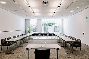 Vienna House Easy by Wyndham Stuttgart