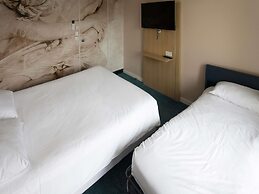 ibis Styles Chinon