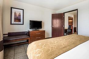 Comfort Suites at Par 4 Resort