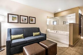 Comfort Suites at Par 4 Resort