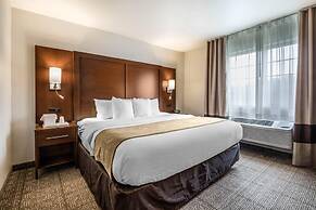 Comfort Suites at Par 4 Resort