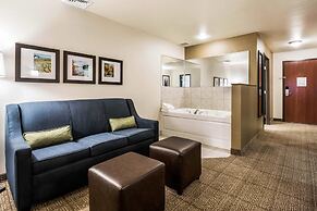 Comfort Suites at Par 4 Resort