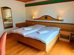 Madrisa Lodge