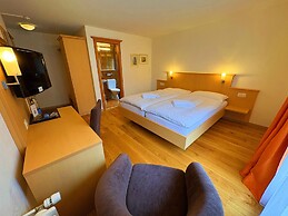 Madrisa Lodge