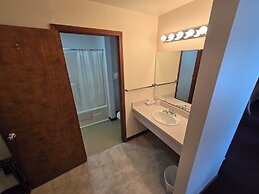 Lake View Motel