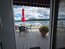 Lake View Motel