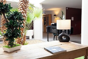 Golden Tulip Avignon Le Paradou