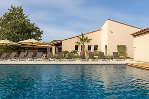 Golden Tulip Avignon Le Paradou