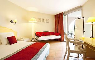Golden Tulip Avignon Le Paradou