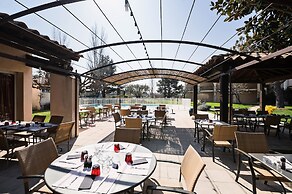 Golden Tulip Avignon Le Paradou