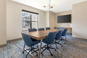 Holiday Inn Express And Suites Astoria by IHG