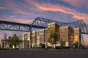 Holiday Inn Express And Suites Astoria by IHG