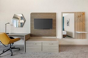 Holiday Inn Express And Suites Astoria by IHG