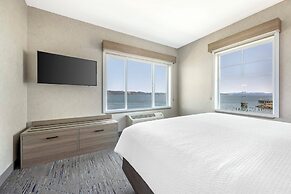 Holiday Inn Express And Suites Astoria by IHG