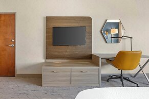 Holiday Inn Express And Suites Astoria by IHG