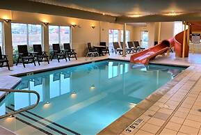 Comfort Inn & Suites Logan Near University