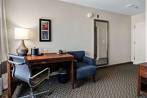 Comfort Inn & Suites Logan Near University