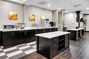 Comfort Inn & Suites Logan Near University