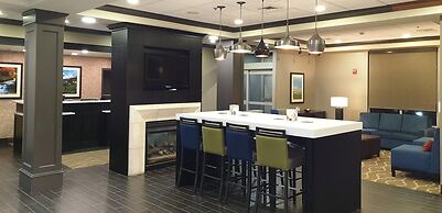 Comfort Inn & Suites Logan Near University