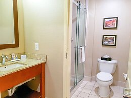 Comfort Inn & Suites Logan Near University