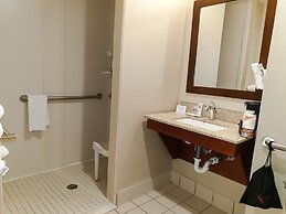 Comfort Inn & Suites Logan Near University