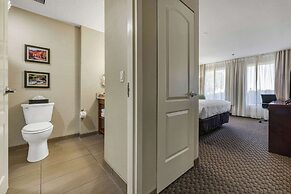 Comfort Inn & Suites Logan Near University