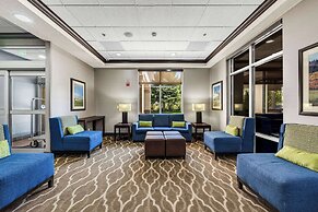 Comfort Inn & Suites Logan Near University