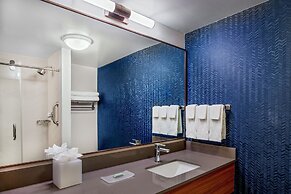 Fairfield Inn & Suites by Marriott Brunswick Freeport