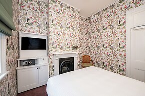 The Russell Boutique Hotel