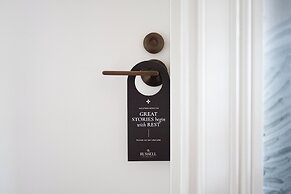 The Russell Boutique Hotel