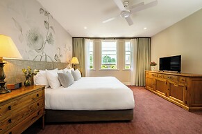 The Russell Boutique Hotel