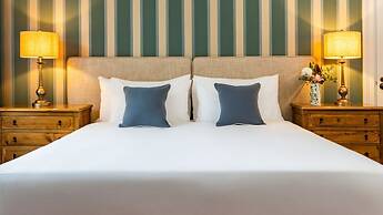 The Russell Boutique Hotel