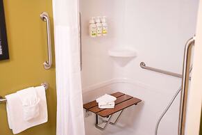 Super 8 by Wyndham Amherst NS